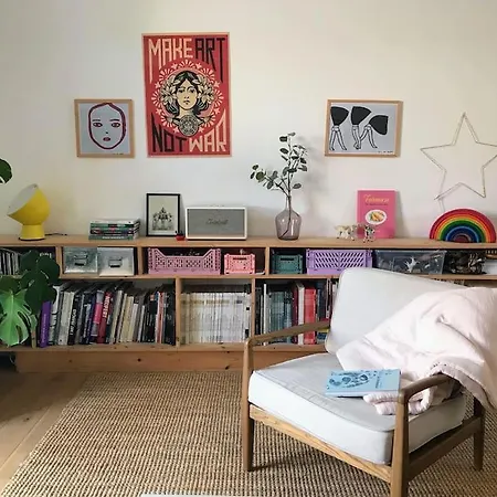 Casa de Férias Maison De Calme Climatisee Et Terrasse *